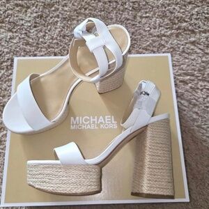 Michael Kors Platform Sandels- Size 7.5